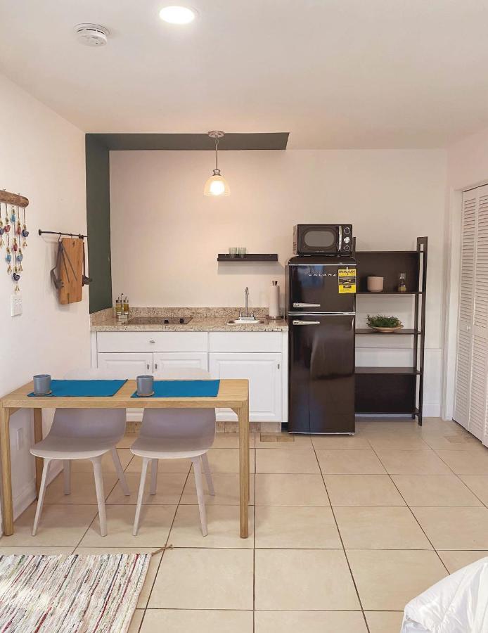Private Suite W/ Full Backyard, Bbq, 5Min From Mia Miami Exterior photo